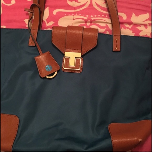 Tory Burch Penn leather and nylon tote - Picture 2 of 5